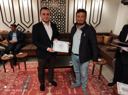 Satranç Şampiyonları Kupalarını Aldı