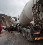 Tanker Beton Mikserine Çarptı