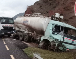 Tanker Beton Mikserine Çarptı