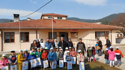 TARAKLI’DA ZÜBEYDE HANIM ANAOKULU’NUN ÖĞRENCİLERİ FİDAN DİKTİ