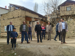 Kaymakam Hacıismailoğlu fırsat buldukça mahalle ziyaretlerinde bulunuyor