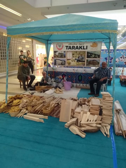 Geleneksel El Sanatını Tanıtmak için diyar diyar Geziyorlar…