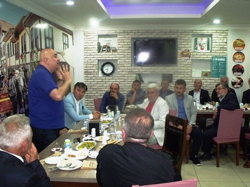 ÖZKOÇ TARAKLI’DA MUHTARLARLA İFTAR’DA BULUŞTU
