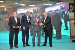 Akay’a Plaket