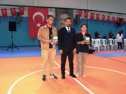 19 MAYIS ATATÜRK'Ü ANMA GENÇLİK VE SPOR BAYRAMI SALONDA KUTLANDIhttp://www.tarakliajans.com/imajes5.asp?pa=haberresim/2022/5/h-21584-58-23295519522.jpg&wi=160&he=120