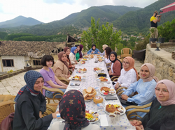 Öğrencilere Moral Kahvaltısı