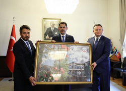 BAKAN KURUM İLE GÖRÜŞTÜLER