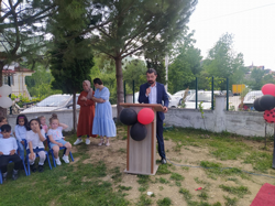 Anaokulu öğrencilerinin sene sonu Gösterisi