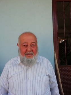 Ayı Arı Kovanlarını Parçaladı
