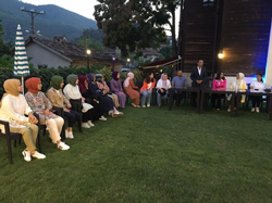 AK PARTİ KADIN KOLLARI TANIŞMA TOPLANTISI DÜZENLEDİ