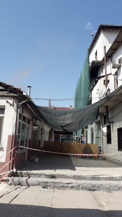 TARAKLI CUMHURİYET MEYDAN PROJESİNDE İLK YIKIM BAŞLADI