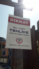 TARAKLI CUMHURİYET MEYDAN PROJESİNDE İLK YIKIM BAŞLADI