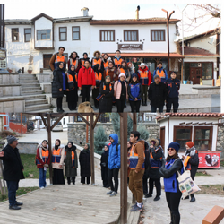 Geleceğimizin Doktorları AFAD Gönüllüleri Taraklı'da .
