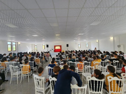 Öğrencilere “Karagöz Göklerde” Gölge Oyunu