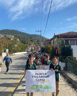 Öğrencilerden Dünya Tasarruf Günü Etkinliği