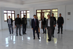 KAYMAKAM BURAK SERTTAŞ YENİKÖY MAHALLESİNİ ZİYARET ETTİ: