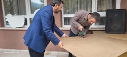 Öğrenciler kendi kostüm ve sahne dekorunu Hazırlıyorlar