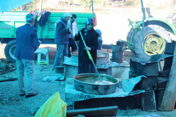 KAYMAKAM SERTTAŞ’DAN AKÇAPINAR MAHALLESİNE ZİYARET