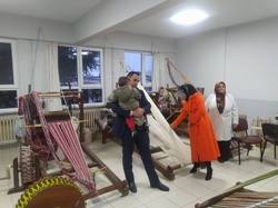 Taraklı Kaymakamı Halis Hacıismailoğlu ve eşi Halk Eğitim Merkezi Bez Dokuma Kursunu Ziyaret Etti