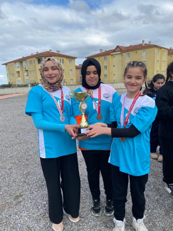 Okul Sporları Bocce müsabakalarına Taraklı damgası