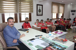 Taraklıspor’un U_13 futbolcularından Taraklı Belediye Başkanı İbrahim Pilavcı’ya Ziyaret