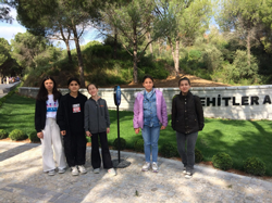 Taraklı Ortaokulu öğrencileri Çanakkale' ye düzenlenen geziye katıldılar.