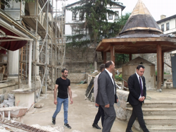 Sakarya Valisi Çetin Oktay Kaldırım, Taraklı'da incelemeler yaptı.