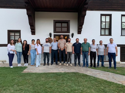 İLÇE MİLLİ EĞİTİM MÜDÜRÜNE VEDA YEMEĞİ DÜZENLENDİ