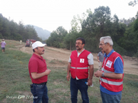 Kızılay Orman Yangını Bölgesinde Çalışanlara İçme suyu yardımı Ulaştırıyor