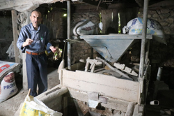 Zamanının büyük fabrikası olan su değirmeni 4 asırdır hizmet veriyor