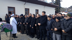 Eski başkandan eşine son görev… Özkaraman ebediyete uğurlandı...