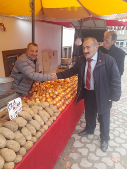 CHP TARAKLI BELEDİYE BAŞKAN ADAYI CEMAL DOĞAN PAZARI GEZDİ.