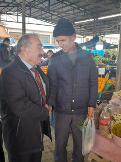 CHP TARAKLI BELEDİYE BAŞKAN ADAYI CEMAL DOĞAN PAZARI GEZDİ.