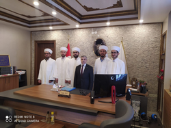 TARAKLI MÜFTÜSÜ İHSAN KURT İLÇEYE YENİ ATANAN DİN GÖREVLİLERİNİ MAKAKAMINDA KABUL ETTİ