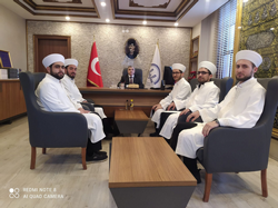 TARAKLI MÜFTÜSÜ İHSAN KURT İLÇEYE YENİ ATANAN DİN GÖREVLİLERİNİ MAKAKAMINDA KABUL ETTİ