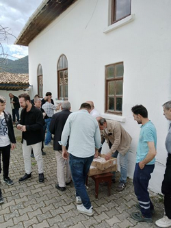 Cuma Namazı Sonrası Hisar Camii'nde Kır Pidesi İkramı