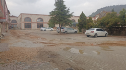 Taraklı'da Cumhuriyet Meydanı Projesi Askıya mı Alındı? Vatandaşlar Tepkili