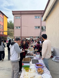 Taraklı İmam Hatip Ortaokulu’ndan “ÇEDES Gazze İçin Seferber” Kermesi