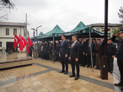 Taraklı’da 29 Ekim Cumhuriyet Bayramı Çelenk Sunma Töreni Düzenlendi