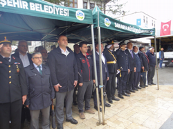 Taraklı’da 29 Ekim Cumhuriyet Bayramı Çelenk Sunma Töreni Düzenlendi