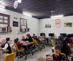 Birlikte kitap okudular