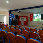 Hacıvat ve Karagöz Şöleni ile Öğrenciler Kahkahaya Boğuldu!