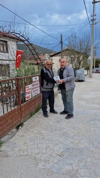 Ulucami Muhtarı Çakar, Kapı Kapı Dolaşıp Kahve Dağıttı!