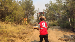 Taraklı Hacıyakup Mevkiinde Çıkan Orman Yangınına Kızılay'dan Destek