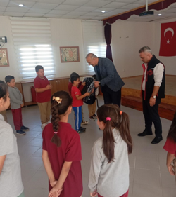 Taraklı’da Kırsal Öğrencilere IPARD Tanıtım Materyalleri Dağıtıldı