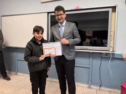 Karneleri Kaymakam Turgay Tarık Dağıttı