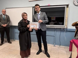 Karneleri Kaymakam Turgay Tarık Dağıttı