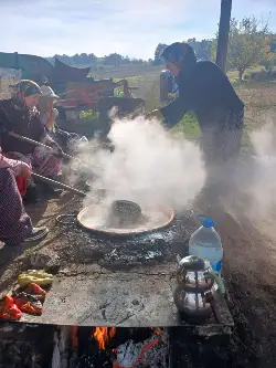 HACIYAKUP PAŞALAR’DA PEKMEZ KAYNATMA MESAİSİ