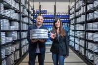 Cam Üzerine 10 Bin Yıl Dayanıklı Veri Depolama