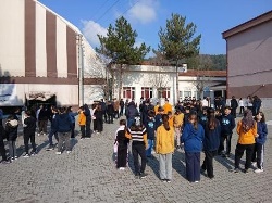 Taraklı Ortaokulunda Deprem Tatbikatı